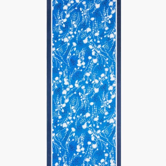 Talbots Dancing Floral Oblong Scarf - NEW WITH TAG - Picture 2 of 2